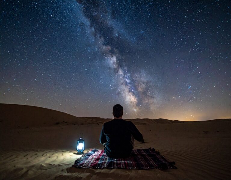 Noctourism star-bathing experience under dark skies